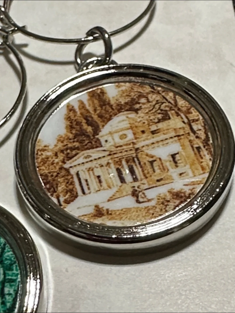 2012 The Jefferson Monticello Wine Glass Charm Set NEW